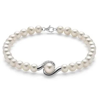 Miluna Freshwater Pearl and Diamond Bracelet in 18kt Gold