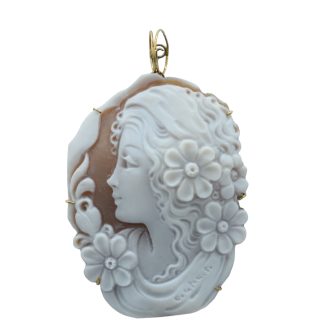 18kt Gold Oval Shell Cameo Pendant
