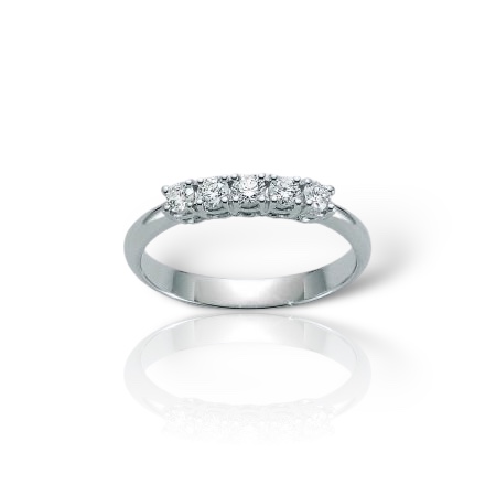 L'Anello Veretta Miluna con Diamanti: un capolavoro di eleganza e brillantezza, perfetto per chi cerca gioielli diamanti di alta qualità.