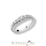 L'anello Veretta Riviera con diamanti di Miluna Gioielli, un capolavoro di alta gioielleria, perfetto per chi cerca gioielli diamanti di lusso.
