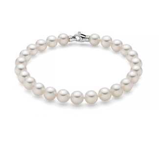 Il Bracciale Miluna Perle Akoya in oro 18kt: un gioiello di lusso che incarna l'eleganza senza tempo, perfetto per un'idea regalo preziosa.