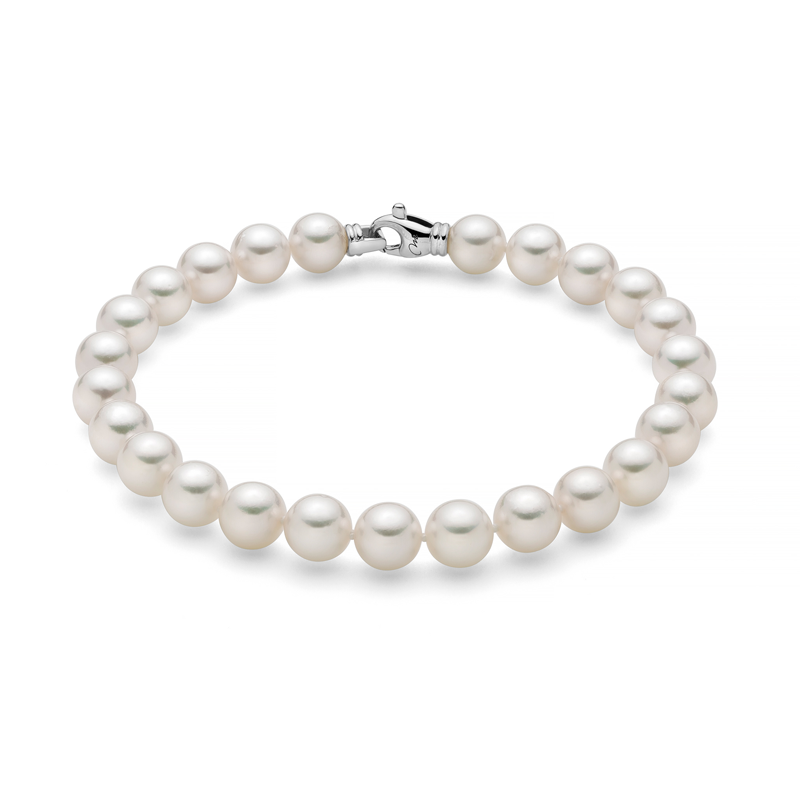 Il Bracciale Miluna Perle Akoya in oro 18kt: un gioiello di lusso che incarna l'eleganza senza tempo, perfetto per un'idea regalo preziosa.