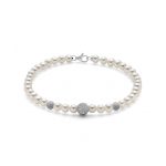 Bracciale Miluna Perle Boule Oro 18k: un gioiello di lusso che incarna l'eleganza e la maestria artigianale italiana.