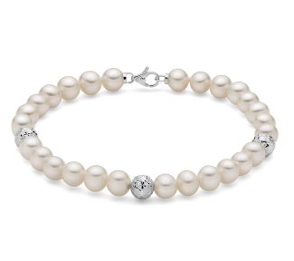 Bracciale Miluna con perle preziose e oro 18 carati: un gioiello di lusso italiano per un'idea regalo preziosa.