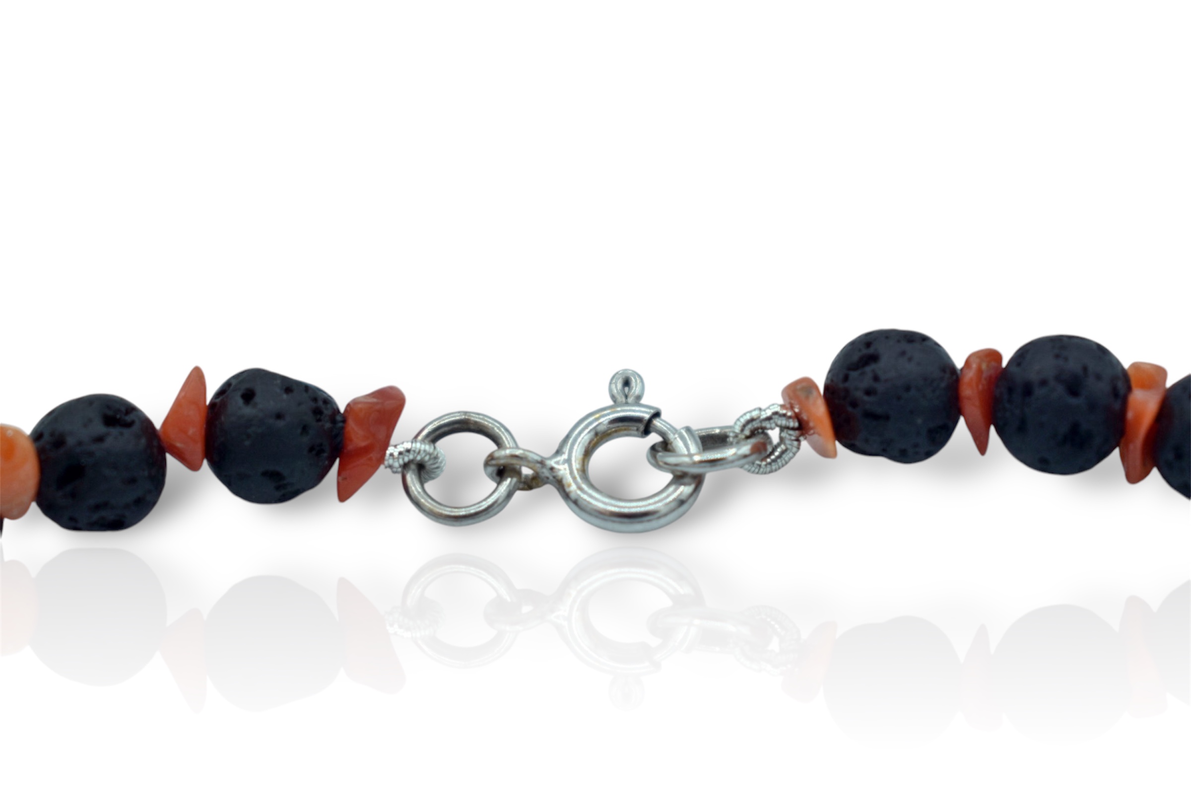 Bracciale da uomo Patricia Oro Creations con corallo Sciacca e pietra lavica, un gioiello made in italy di alta qualità. (Vista 2)