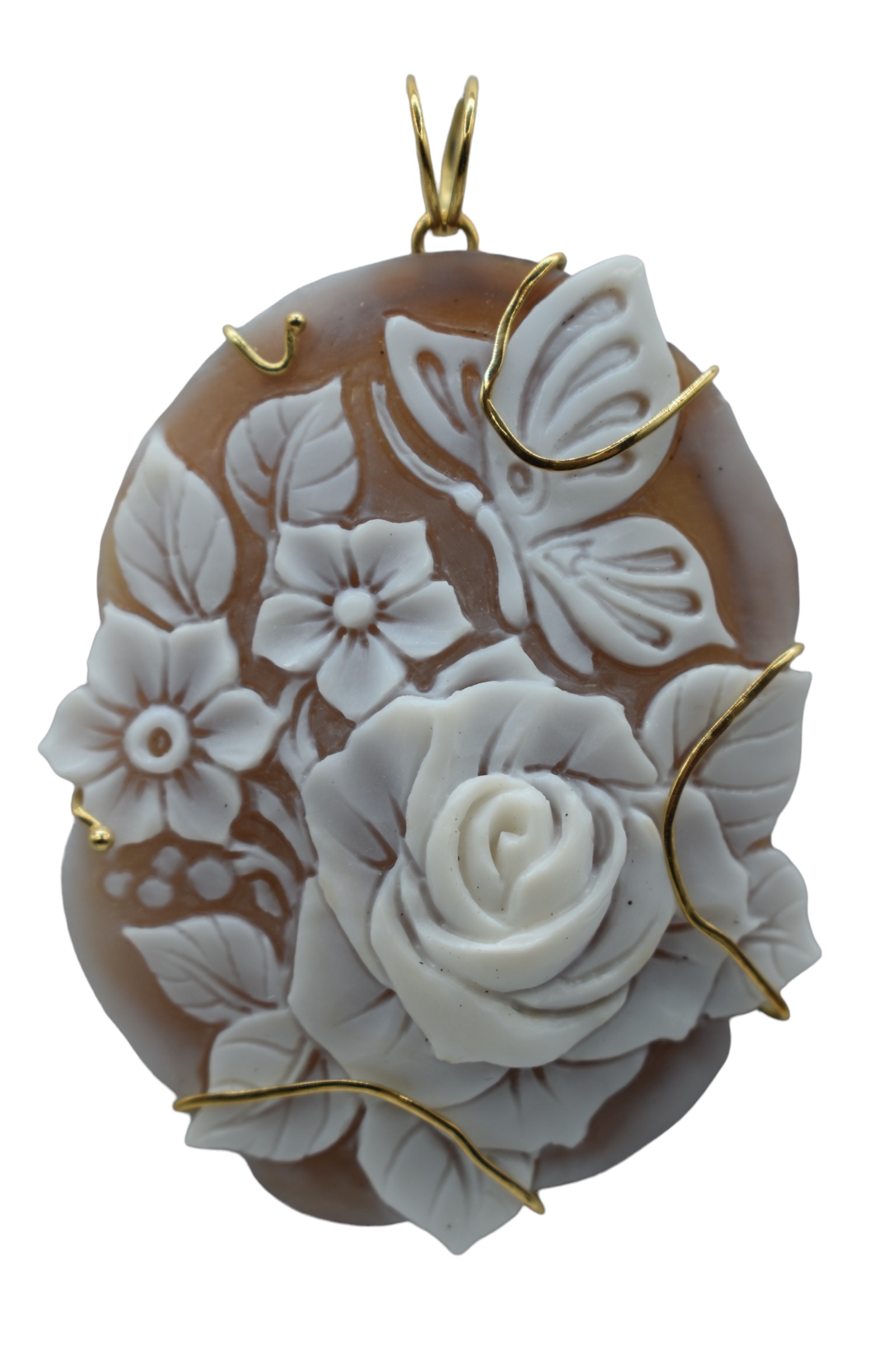 Splendido Ciondolo Cammeo con Fiori in Montatura d'Oro, un capolavoro di gioielleria made in italy, perfetto per un regalo prezioso.