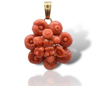 Ciondolo Corallo Sciacca Frutta e Fiori, un gioiello made in italy di Patricia Oro Creations, un'opera d'arte di alta gioielleria.