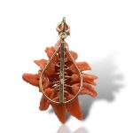 Splendido ciondolo in oro con corallo Sciacca, frutta e fiori, un capolavoro di alta gioielleria made in Italy. (Vista 2)