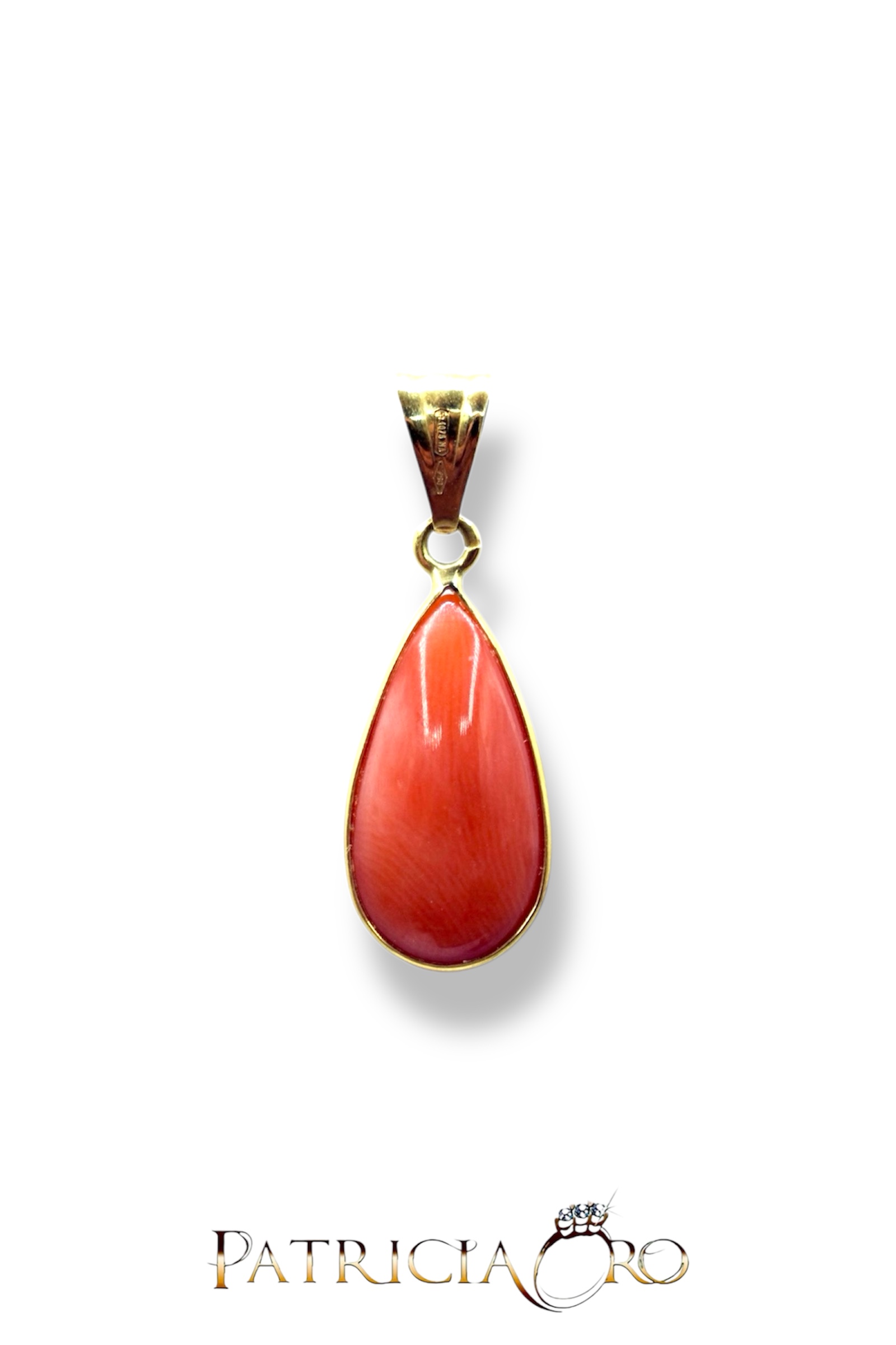 Il Ciondolo Goccia Corallo Sciacca, un gioiello made in Italy di Patricia Oro Creations, esprime l'eleganza dell'alta gioielleria.