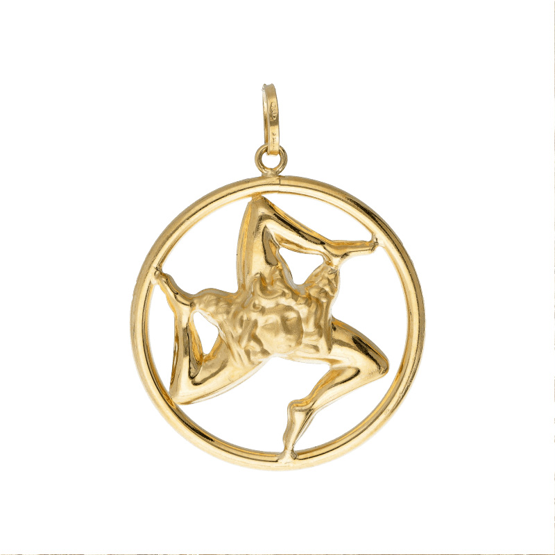 Ciondolo Trinacria in oro giallo 18k: un gioiello made in italy di alta oreficeria artigianale, perfetto come idea regalo preziosa.