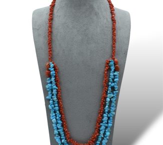 Splendida collana a due fili in Corallo Sciacca e Turchese, un capolavoro di gioielli made in italy, perfetto per un'occasione speciale.