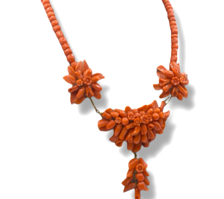 Splendida collana da donna in corallo, frutta e fiori, un capolavoro di gioielleria made in italy, perfetto per un regalo prezioso. (Vista 2)