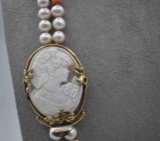 Splendida Collana Corallo Sciacca con Perle e Cammeo, un capolavoro di gioielleria made in italy (Vista 2)