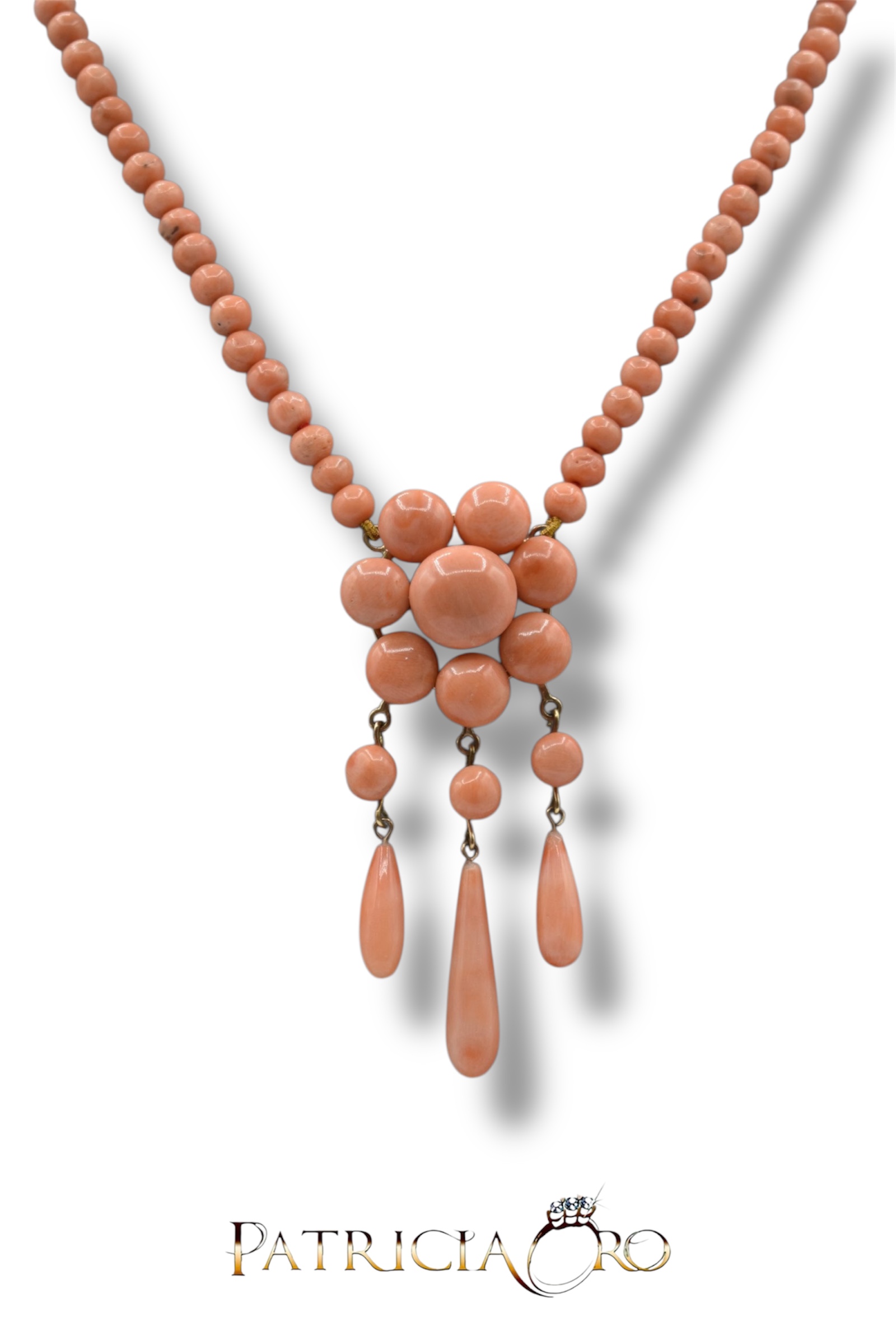 Splendida collana da donna in Corallo Sciacca con bottoni, un gioiello made in italy di Patricia Oro Creations, perfetto per un'idea regalo preziosa. (Vista 2)