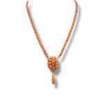 Splendida collana da donna con corallo Sciacca a bottoni, un gioiello made in Italy di Patricia Oro Creations, perfetto per un'idea regalo preziosa.