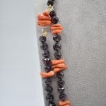 Splendida Collana Corallo Sciacca con Granato, un gioiello made in italy di Patricia Oro Creations, perfetto per un'idea regalo preziosa. (Vista 2)
