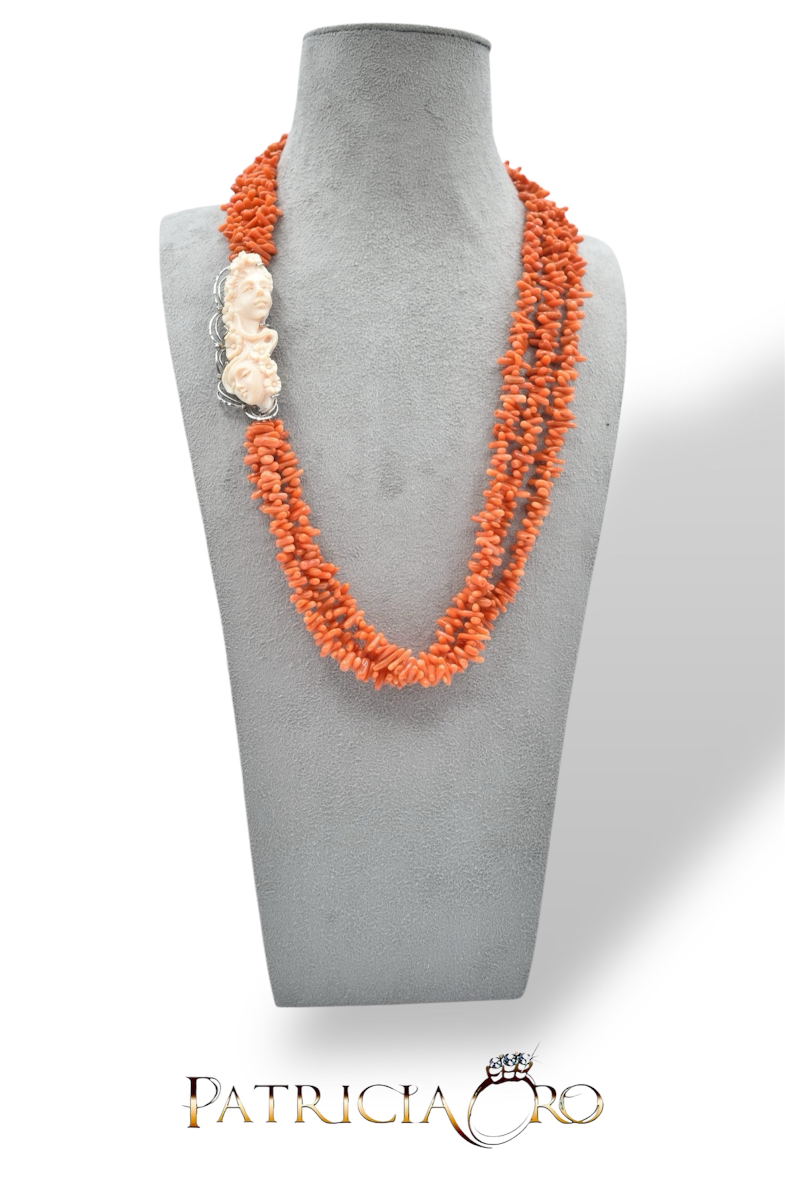 Splendida Collana Corallo Sciacca e Cammeo, un gioiello made in italy di Patricia Oro Creations, perfetto per un'idea regalo preziosa.