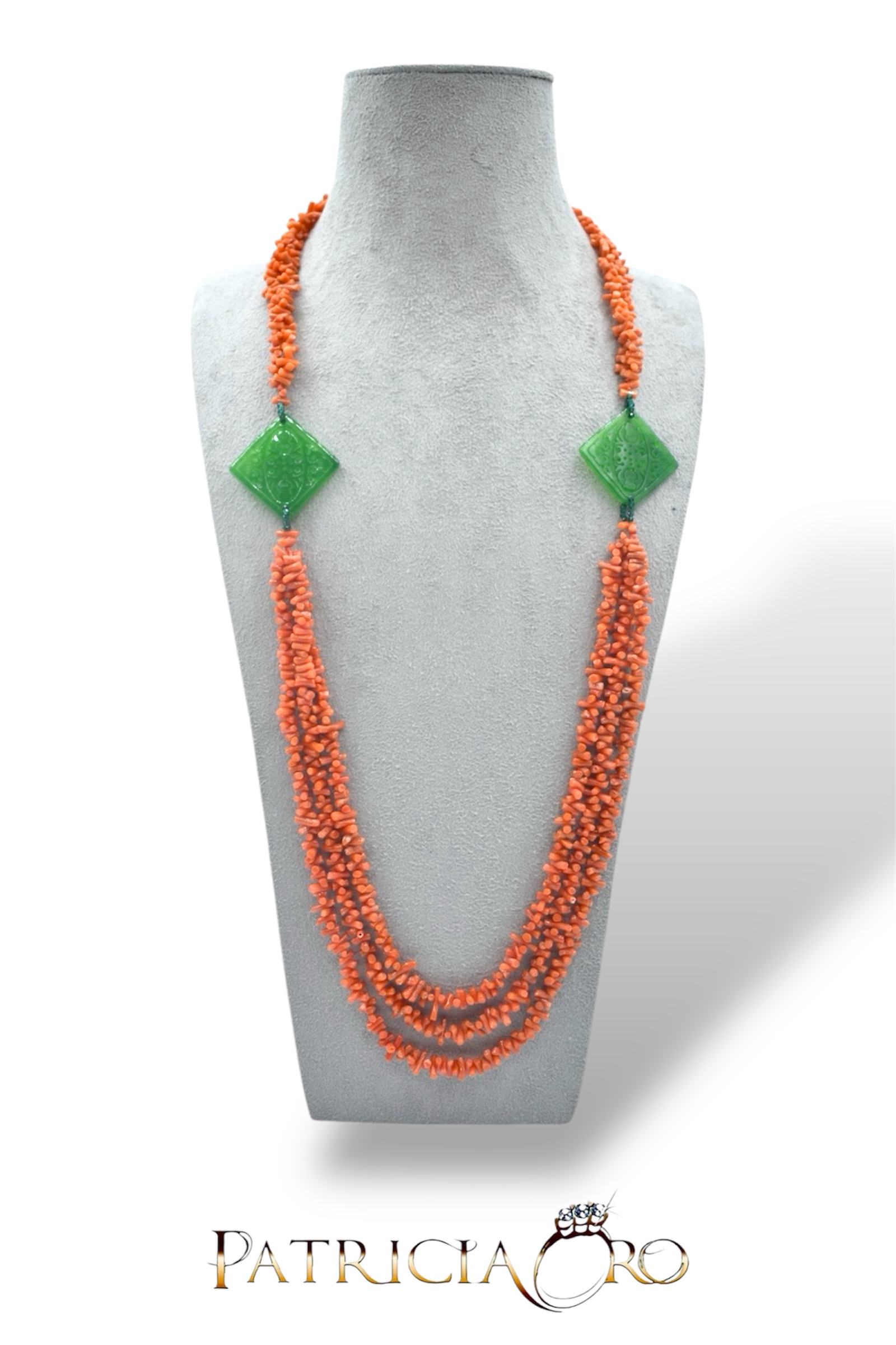 Splendida collana da donna Corallo Sciacca con Giada, un gioiello made in italy di Patricia Oro Creations, perfetto per un'idea regalo preziosa.