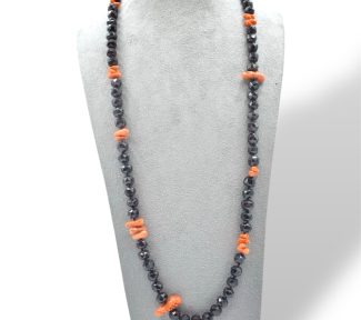 Splendida collana Corallo Sciacca con Granato, un gioiello made in italy di Patricia Oro Creations, perfetto per un'idea regalo preziosa.