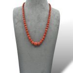 Splendida Collana in Corallo Sciacca con chiusura in oro, un gioiello made in italy di Patricia Oro Creations, perfetto per un regalo prezioso.