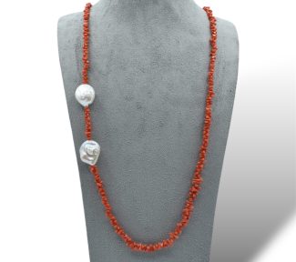 Splendida collana in Corallo Sciacca e Perle Barocche, un gioiello di lusso firmato Patricia Oro Creations, perfetto per un'idea regalo preziosa.