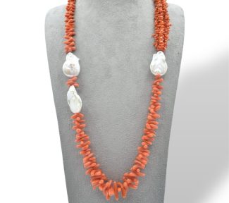 Splendida collana con corallo Sciacca e perle barocche, un gioiello made in italy di Patricia Oro Creations, perfetto per un'occasione speciale.