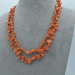 Collana da donna con corallo vero, un gioiello made in italy di Patricia Oro Creations, perfetto per un regalo prezioso. (Vista 2)