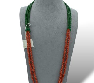 Splendida collana da donna con corallo e agata verde, un gioiello made in italy di Patricia Oro Creations, perfetto per un'idea regalo preziosa.
