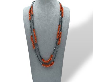 Splendida collana da donna con corallo ed ematite naturali, un gioiello made in italy di Patricia Oro Creations, perfetto per un regalo prezioso.