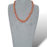 Collana da donna con corallo naturale, un gioiello made in Italy di Patricia Oro Creations, perfetto per un'idea regalo preziosa.