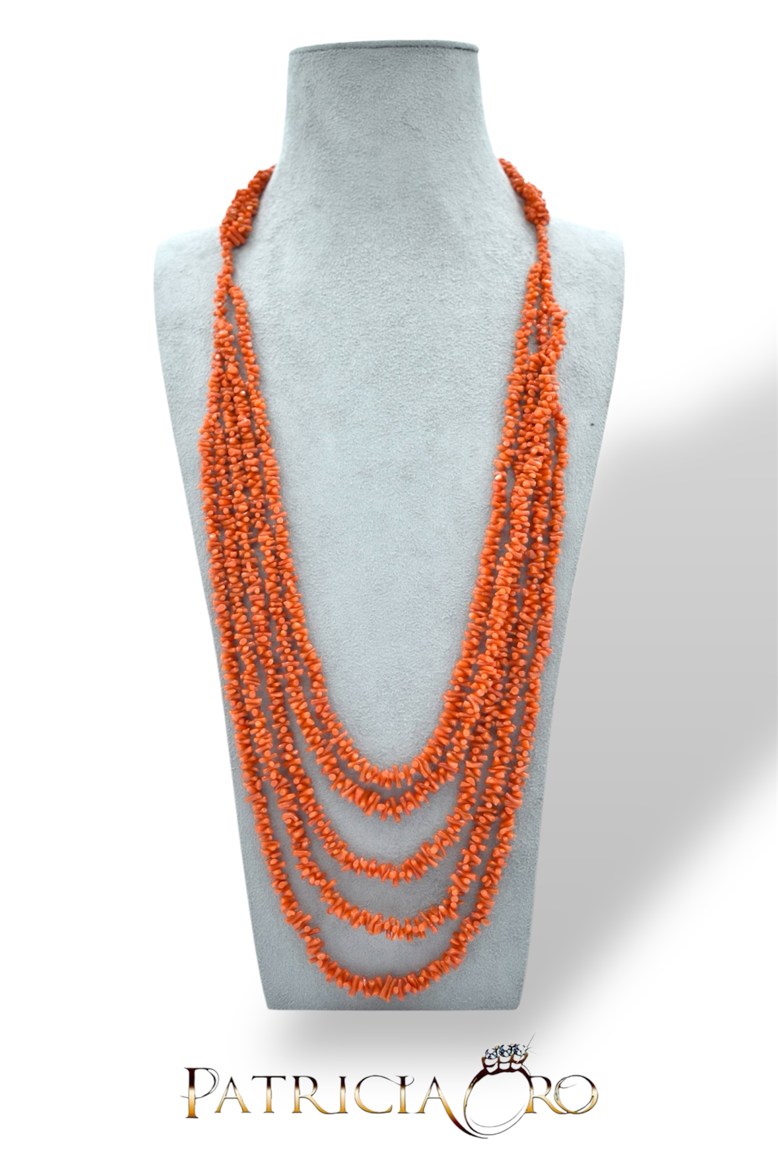 Splendida collana da donna con Corallo Sciacca, un gioiello made in Italy di Patricia Oro Creations, perfetto per un'idea regalo preziosa.