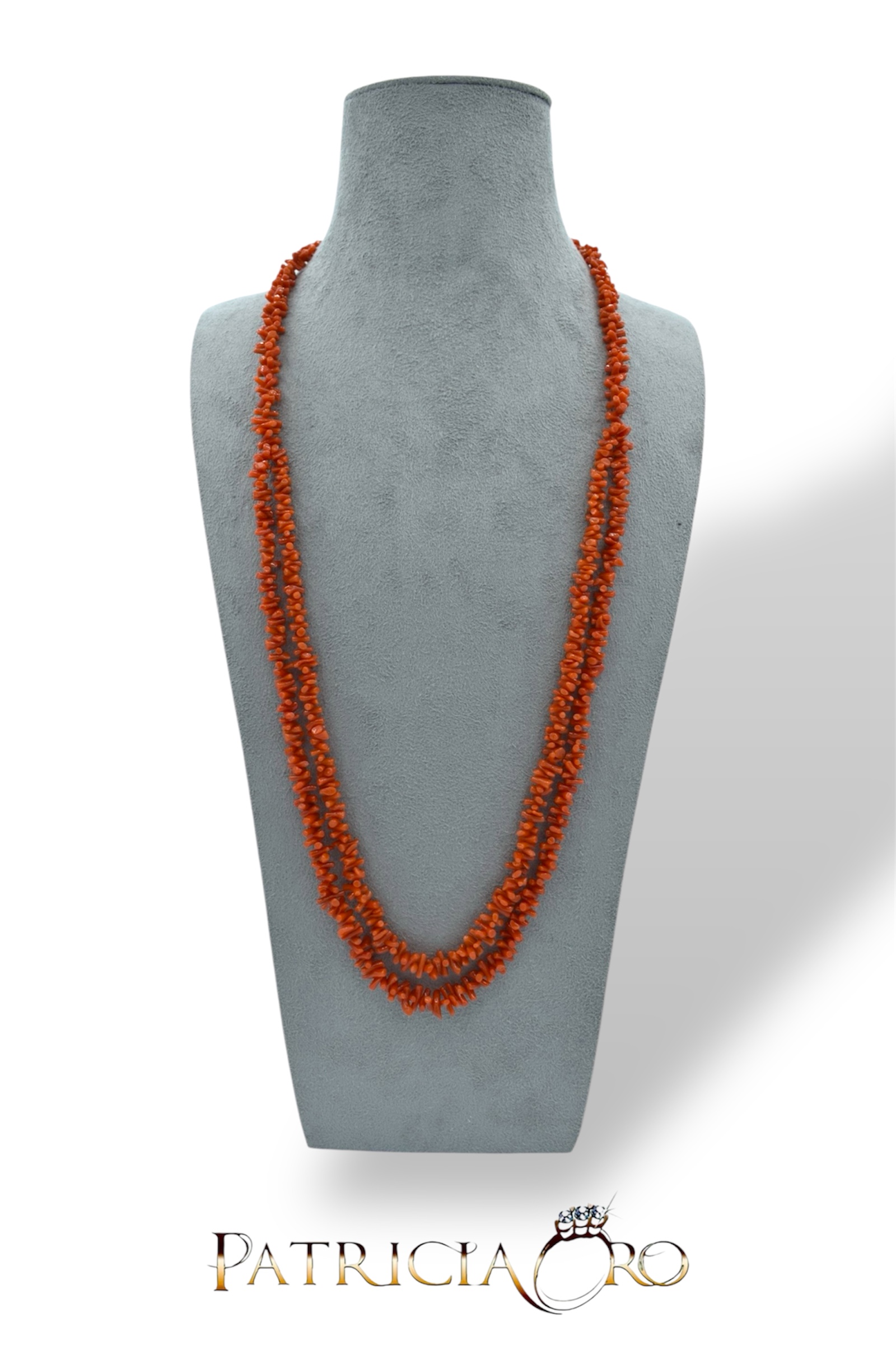 Splendida collana da donna con Corallo Sciacca, un gioiello made in italy di Patricia Oro Creations, perfetto per un'idea regalo preziosa.