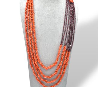 Splendida collana da donna Corallo Sciacca con granatino, un gioiello made in italy di Patricia Oro Creations, perfetto per un'eleganza senza tempo.