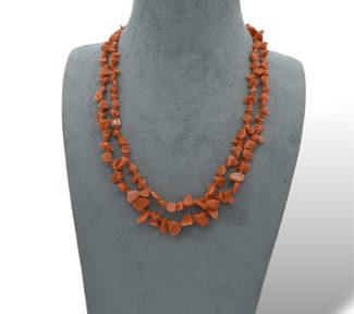 Collana da donna con corallo vero, un gioiello made in italy di Patricia Oro Creations, perfetto per un regalo prezioso.