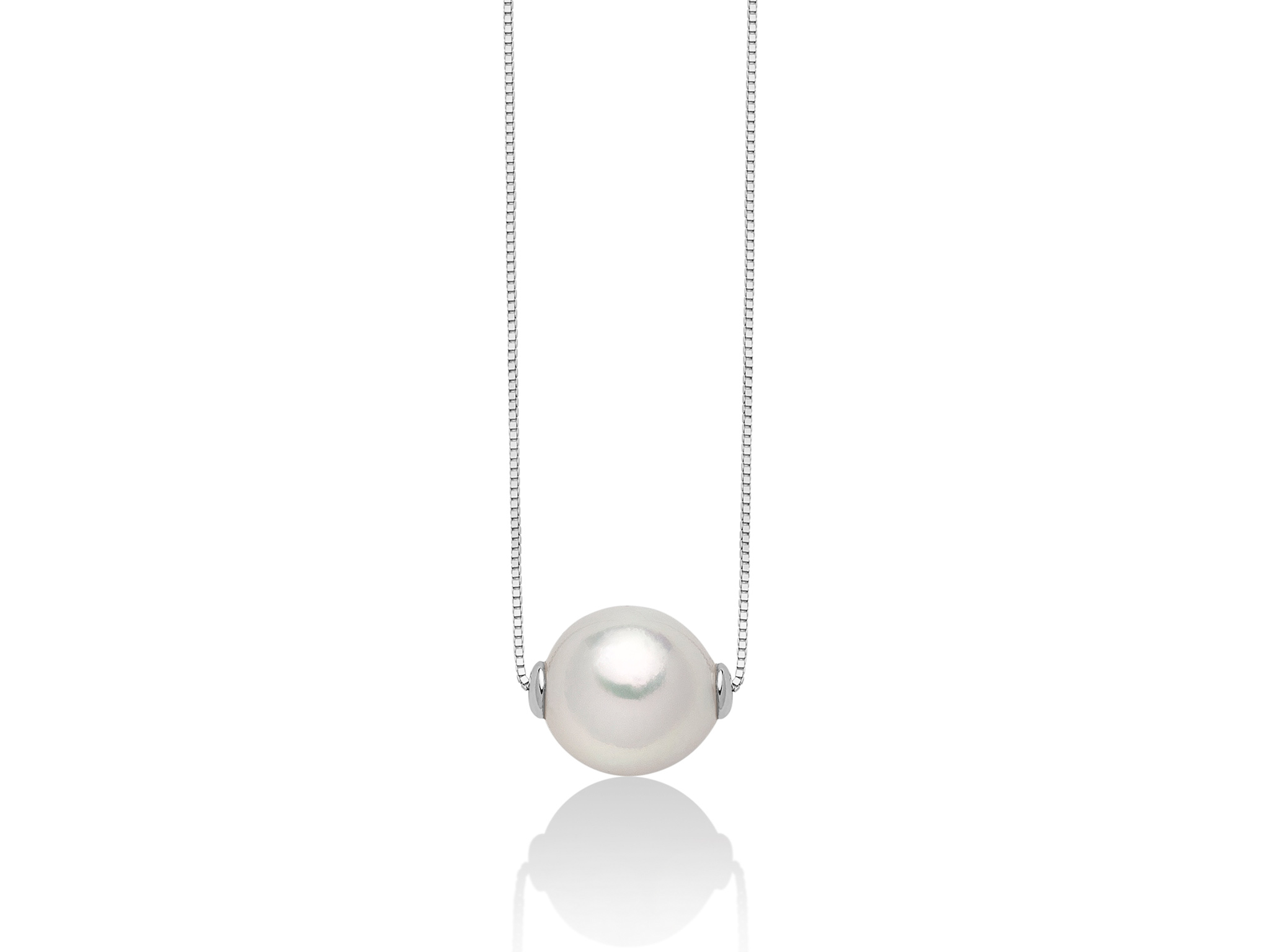 Scopri l'eleganza senza tempo della Collana Miluna con Perla Akoya in Oro 18kt, un gioiello di lusso perfetto per un'idea regalo preziosa.