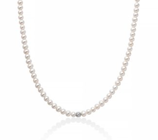 Splendida Collana Miluna di Perle Oriente e Sfera in Oro Bianco 18kt, un gioiello di lusso perfetto per un'occasione speciale.