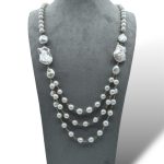 Splendida collana di perle barocche con ematite, un capolavoro di gioielli made in italy, perfetto per un'occasione speciale.