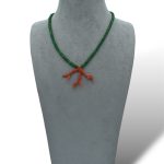 Splendida collana con ramo di corallo Sciacca e agata verde, un gioiello made in italy di Patricia Oro Creations, perfetto per un'idea regalo preziosa.