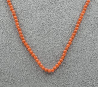 Girocollo da uomo in corallo Sciacca di Patricia Oro Creations, un gioiello made in Italy di alta gioielleria. (Vista 2)