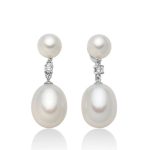 Splendidi Orecchini Pendenti Miluna con Perle d'Acqua Dolce e Diamanti 18kt: un gioiello di lusso per chi ama i gioielli diamanti.