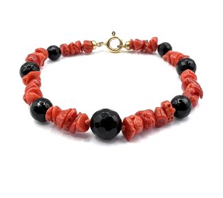 Splendido bracciale Corallo Sciacca con Onice, un gioiello made in italy di Patricia Oro Creations, perfetto per un'eleganza senza tempo.