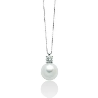 Miluna Necklace with Freshwater Pearl and Diamonds in White Gold
