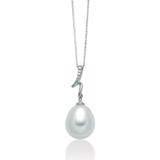 Miluna White Gold Pearl and Diamond Necklace