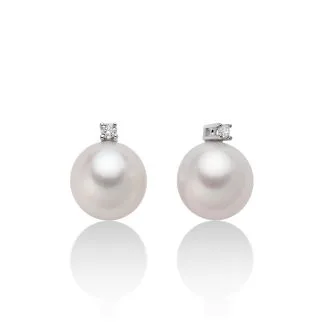 Miluna Pearl and Diamond Earrings in 18kt White Gold