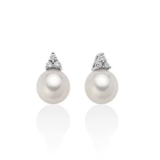 Miluna Earrings in 18kt Gold with Freshwater Pearls and Diamonds