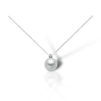 Miluna Necklace in 18kt White Gold with Pearl and Diamond