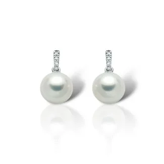Miluna Earrings in White Gold with Diamonds and Freshwater Pearls