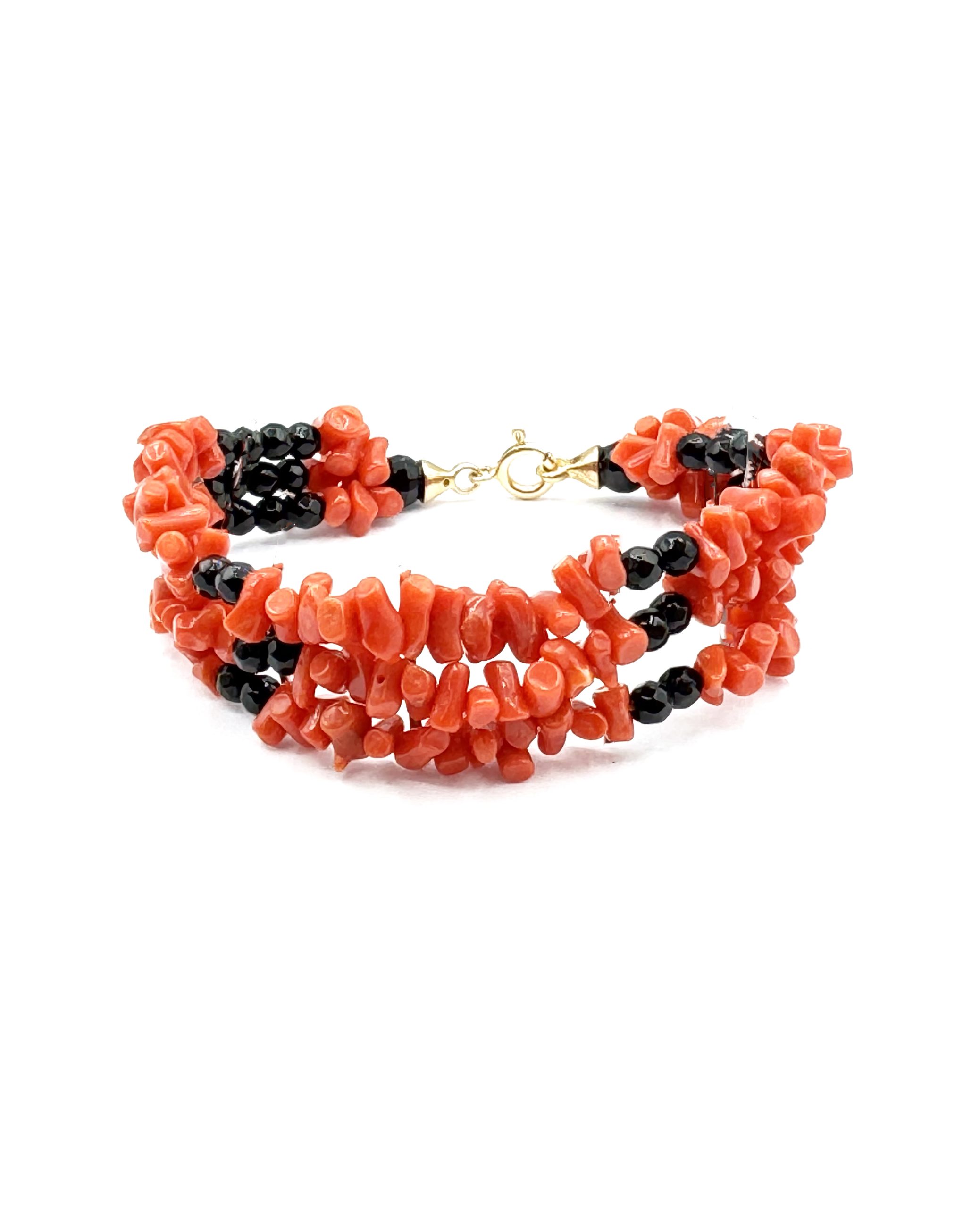 Bracciale 3 fili Corallo Sciacca e Onice Bracciale 3 fili Corallo Sciacca con Onice - Patricia Oro Creations