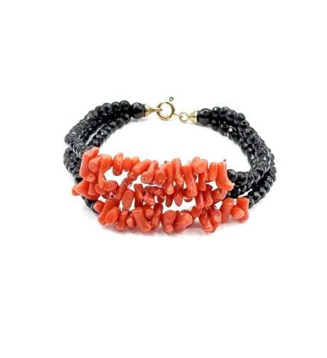 Bracciale 3 fili in Corallo Sciacca e Onice