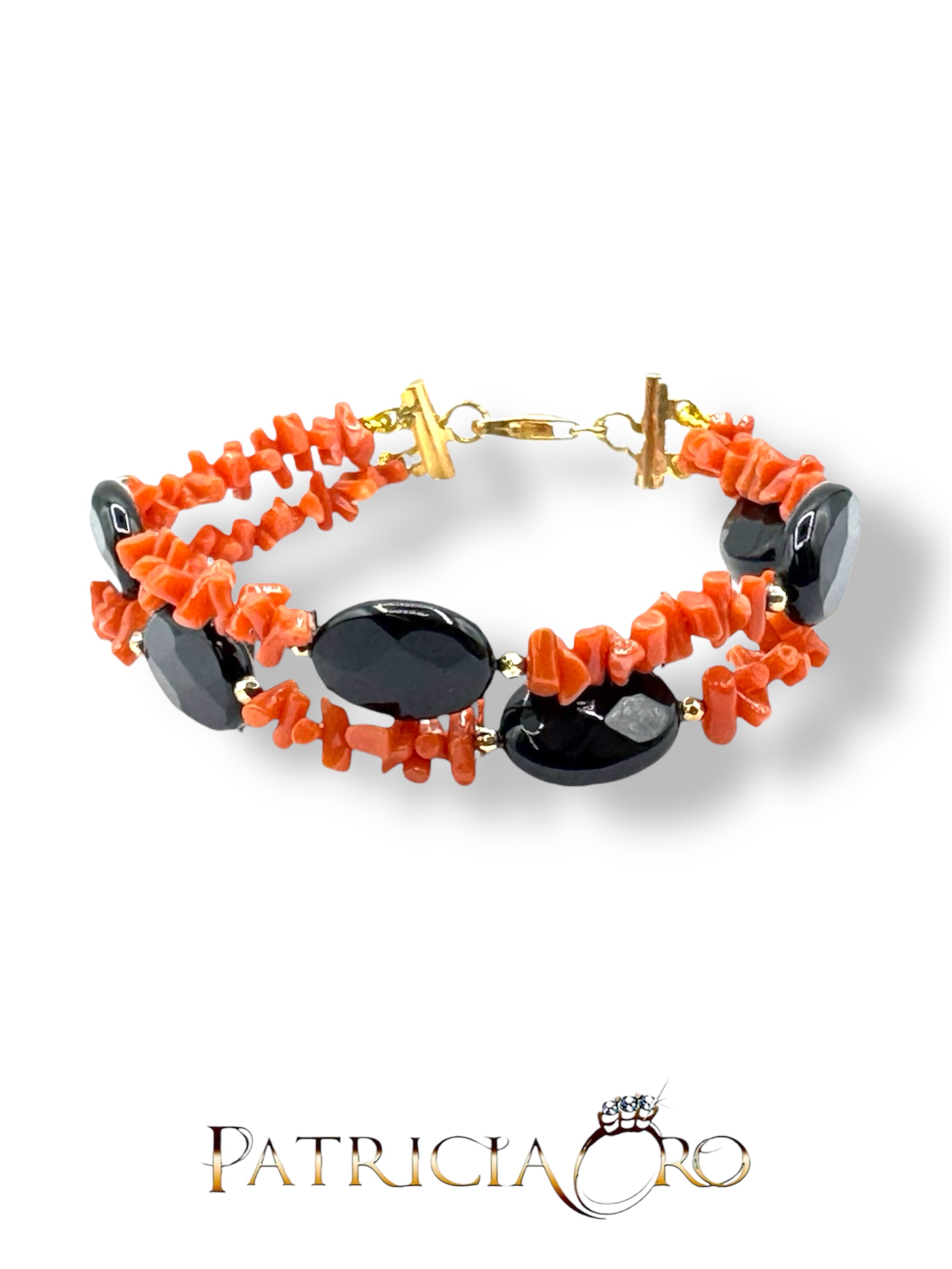 Bracciale Corallo Sciacca con Onice di Patricia Oro Creations: un gioiello made in italy di alta gioielleria.